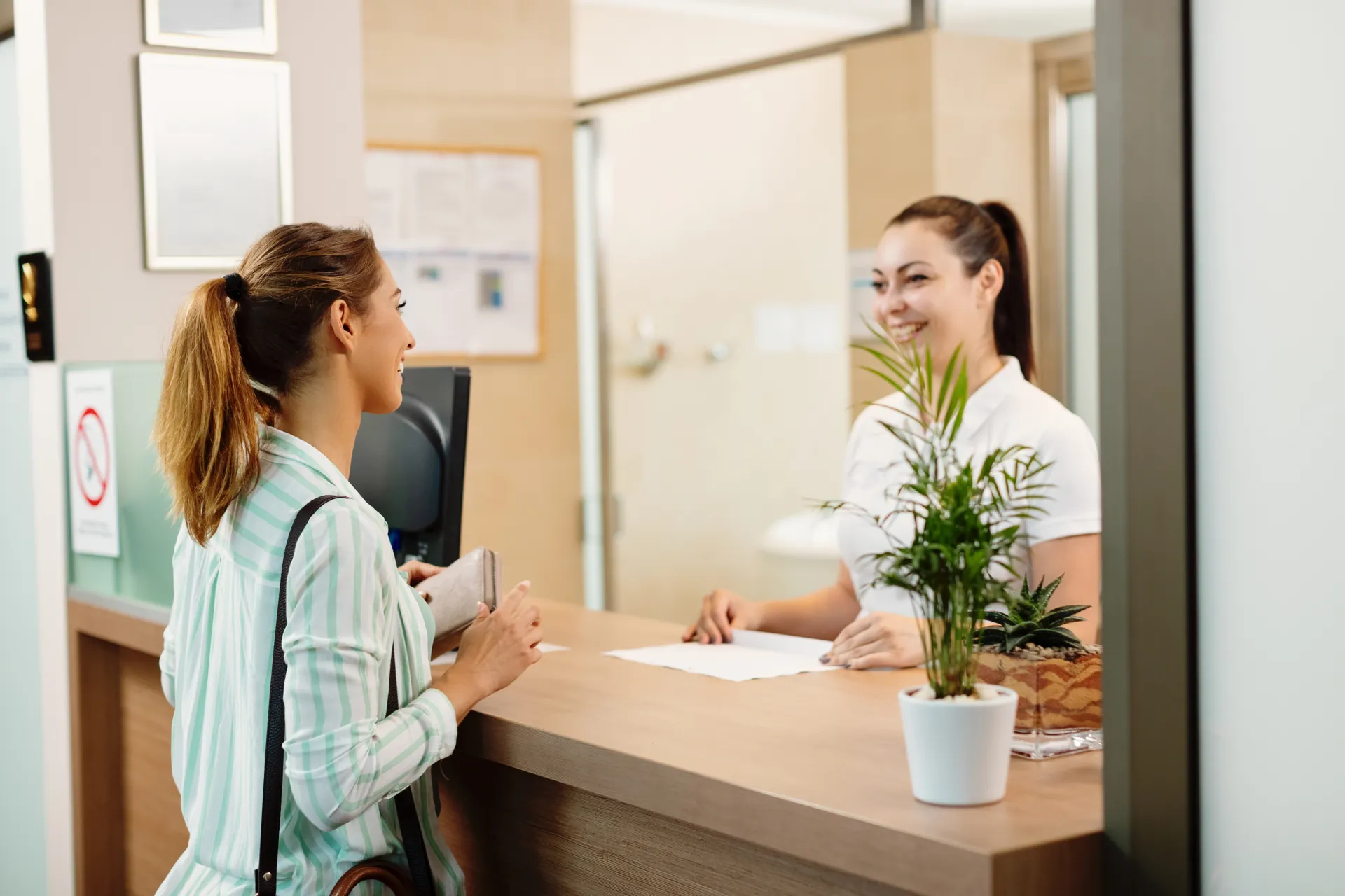 DERICHEBOURG-Accueil-séduit-de-nouveaux-clients.jpg